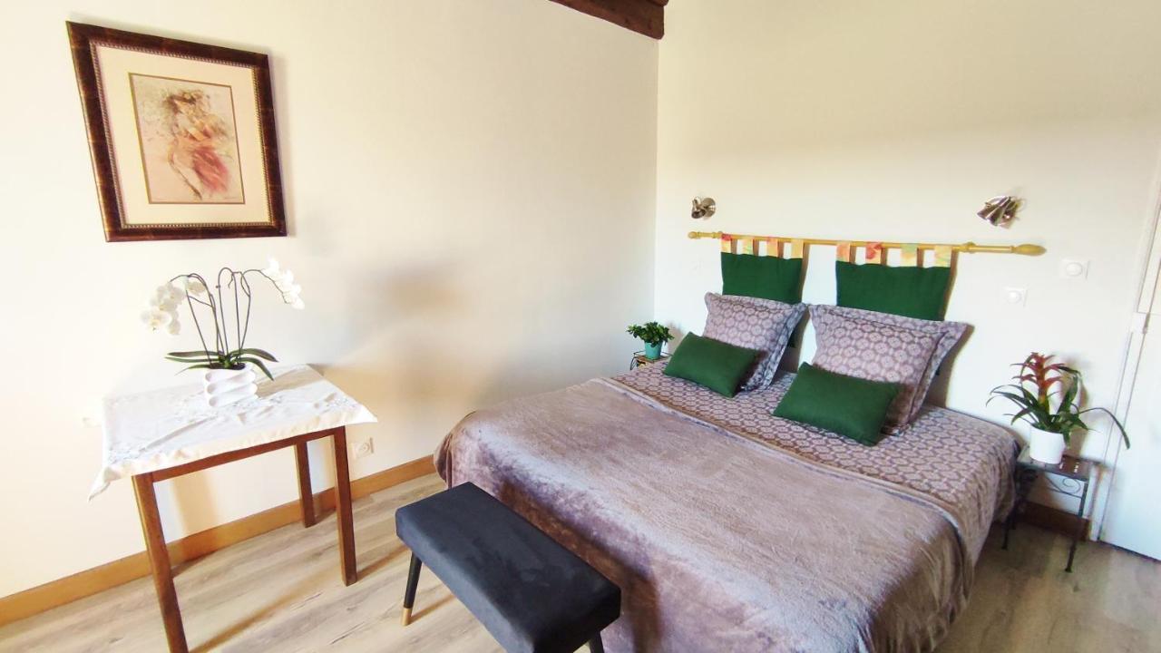 Juaye-Mondaye La Ferme Manoir Saint Barthelemy Bed & Breakfast エクステリア 写真