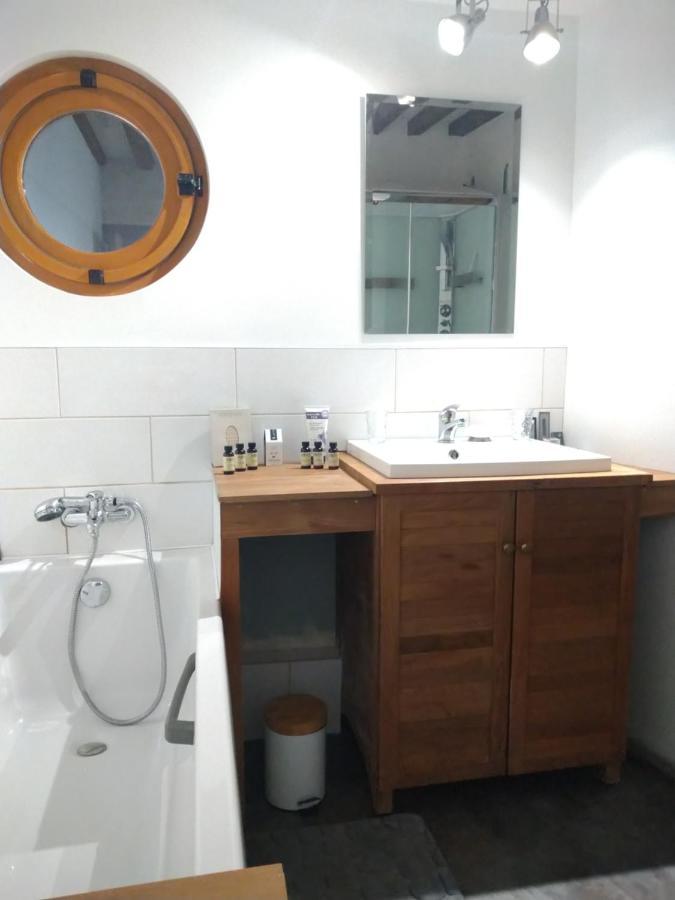 Juaye-Mondaye La Ferme Manoir Saint Barthelemy Bed & Breakfast エクステリア 写真